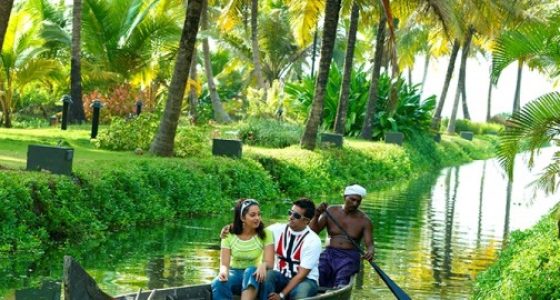 Kerala Houseboat Honeymoon Package India