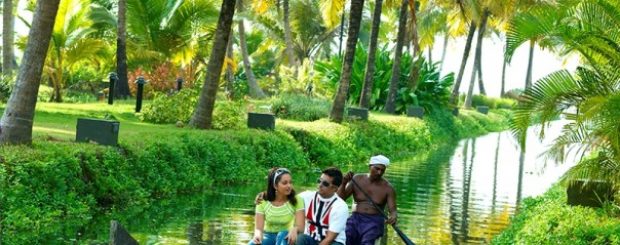 Kerala Houseboat Honeymoon Package India