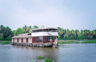 OYO 23048 Ganga Deluxe Sharing Houseboat Alleppey